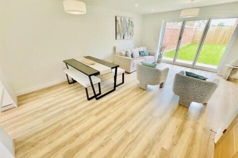 Open Plan Lounge/Dining Room
