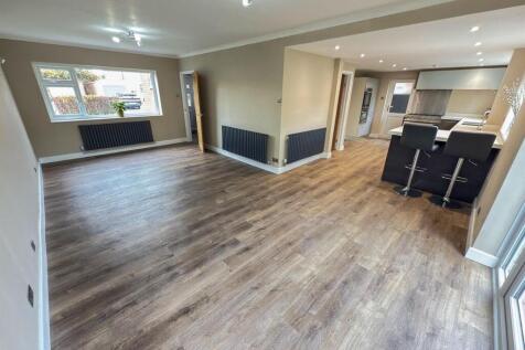 Open Plan Kitchen/Dining Room