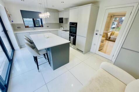Open Plan Kitchen/Dining Room