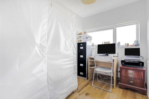 Office/ Bedroom 3