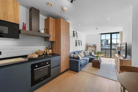 Kitchen/Reception