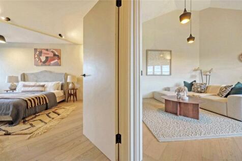 Bedroom / Reception