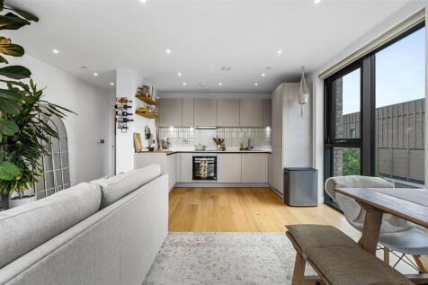 Kitchen/Reception