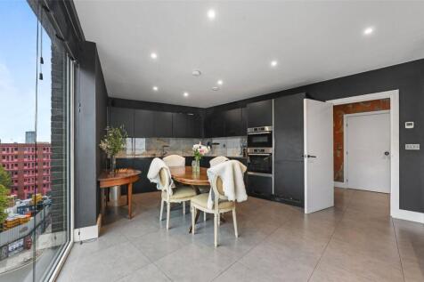Reception/Kitchen
