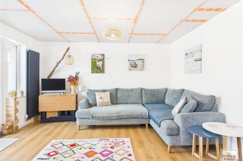 Kitchen/ Living