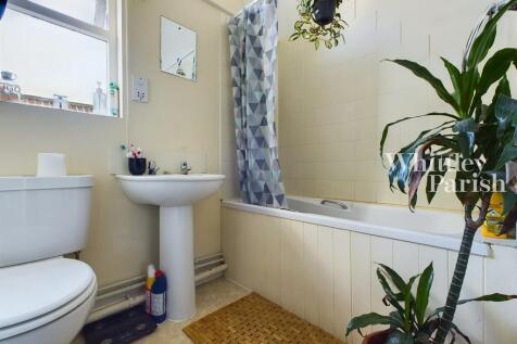 CAM04332G0-PR0035...