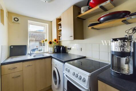 CAM04332G0-PR0035...