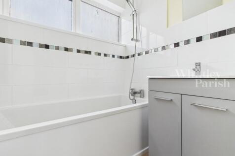 CAM04332G0-PR0552...