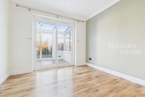 CAM04332G0-PR0566...