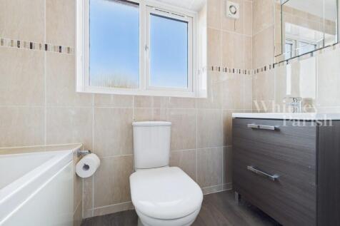 CAM04332G0-PR0566...