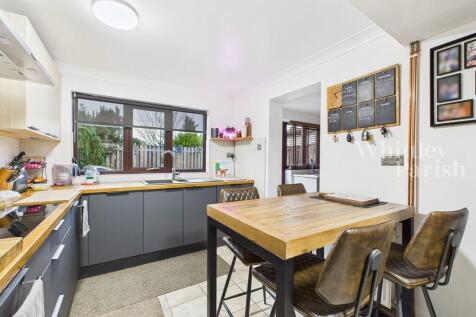 CAM04332G0-PR0562...