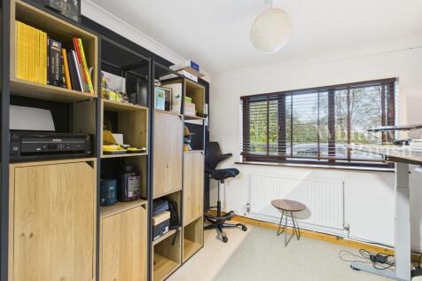 CAM04332G0-PR0562...