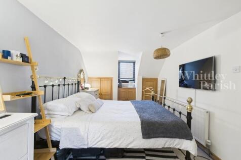 CAM04332G0-PR0562...