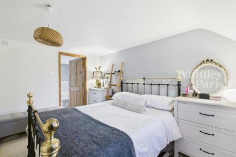 CAM04332G0-PR0562...