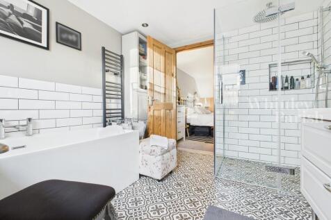 CAM04332G0-PR0562...