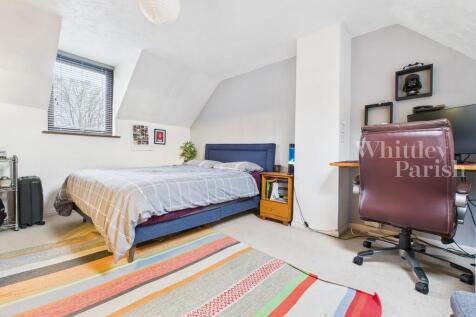 CAM04332G0-PR0562...