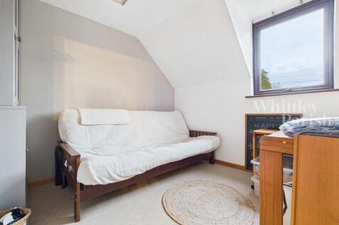 CAM04332G0-PR0562...