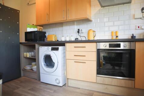 Another Angle Of The Kitchen
