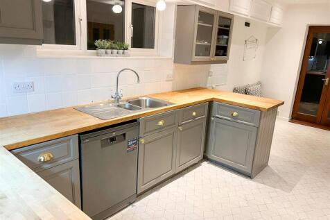 Kitchen Photo 3