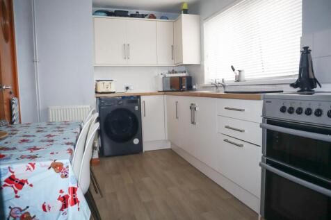 Another Angle Of The Kitchen