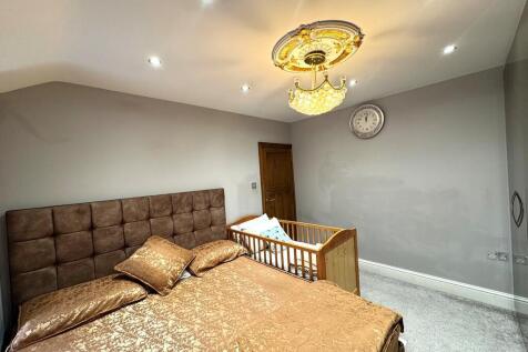 Second bedroom