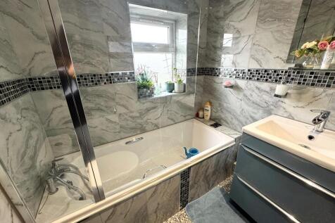 Upstairs Bathroom