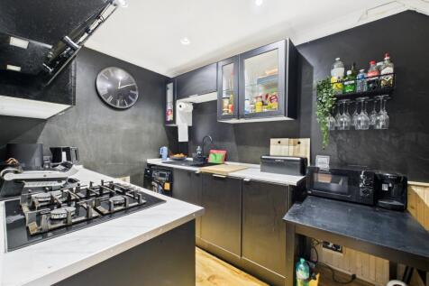 CAM05192G0-PR0163-STILL014