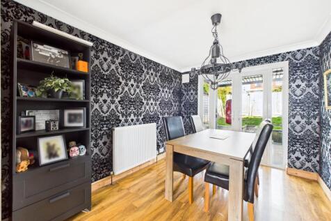 CAM05192G0-PR0163-STILL010