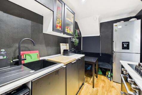 CAM05192G0-PR0163-STILL020