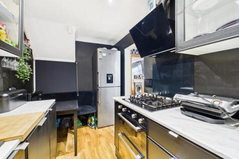 CAM05192G0-PR0163-STILL021