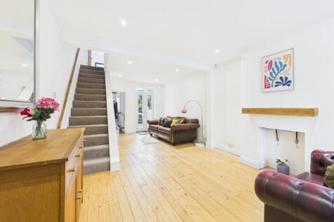 CAM05192G0-PR0164-STILL001