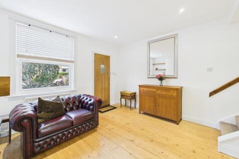 CAM05192G0-PR0164-STILL010