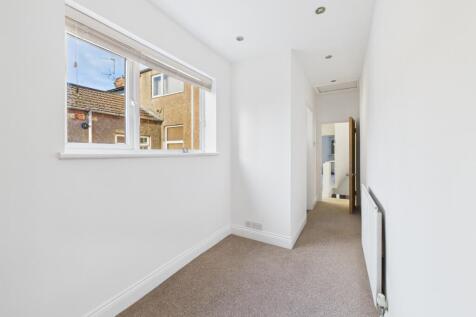 CAM05192G0-PR0164-STILL025