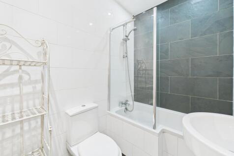 CAM05192G0-PR0164-STILL036