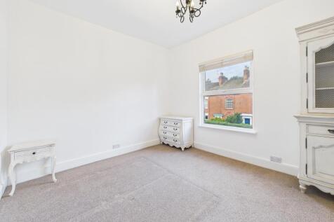 CAM05192G0-PR0164-STILL039