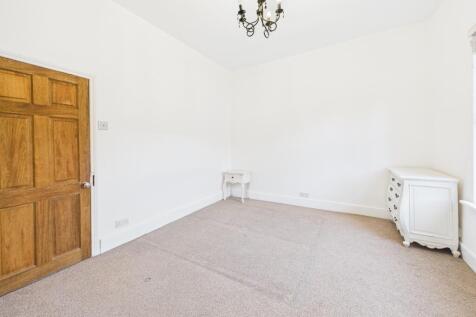 CAM05192G0-PR0164-STILL044