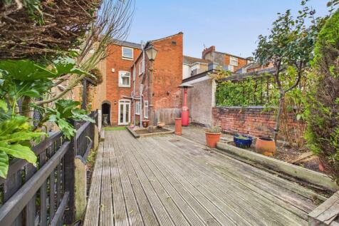 CAM05192G0-PR0164-STILL057