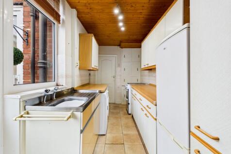 CAM05192G0-PR0165-STILL014