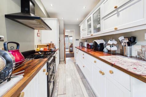 CAM05192G0-PR0167-STILL017