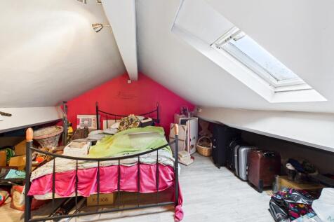 CAM05192G0-PR0167-STILL039