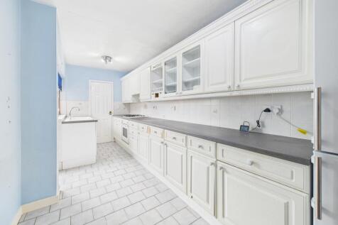 CAM05192G0-PR0172-STILL005