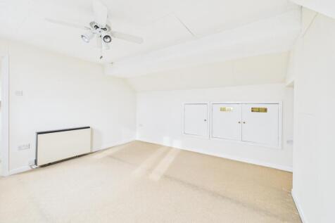 CAM05192G0-PR0172-STILL030