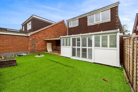 CAM05192G0-PR0174-STILL029