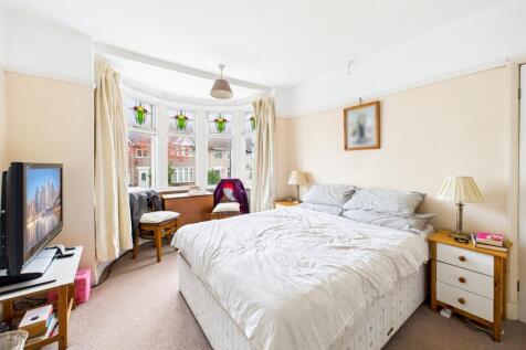 CAM05192G0-PR0177-STILL014