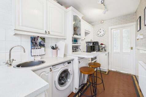 CAM05192G0-PR0176-STILL003