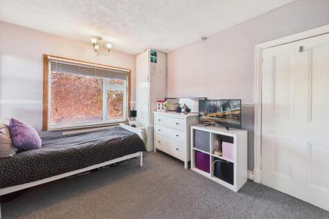 CAM05192G0-PR0176-STILL009