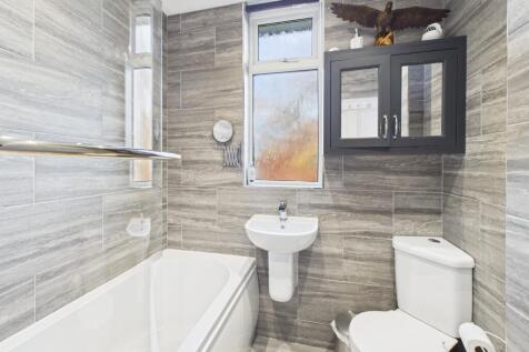 CAM05192G0-PR0176-STILL012