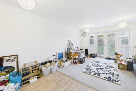 CAM05192G0-PR0179-STILL002