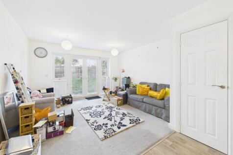 CAM05192G0-PR0179-STILL003