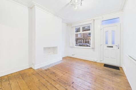 CAM05192G0-PR0181-STILL005